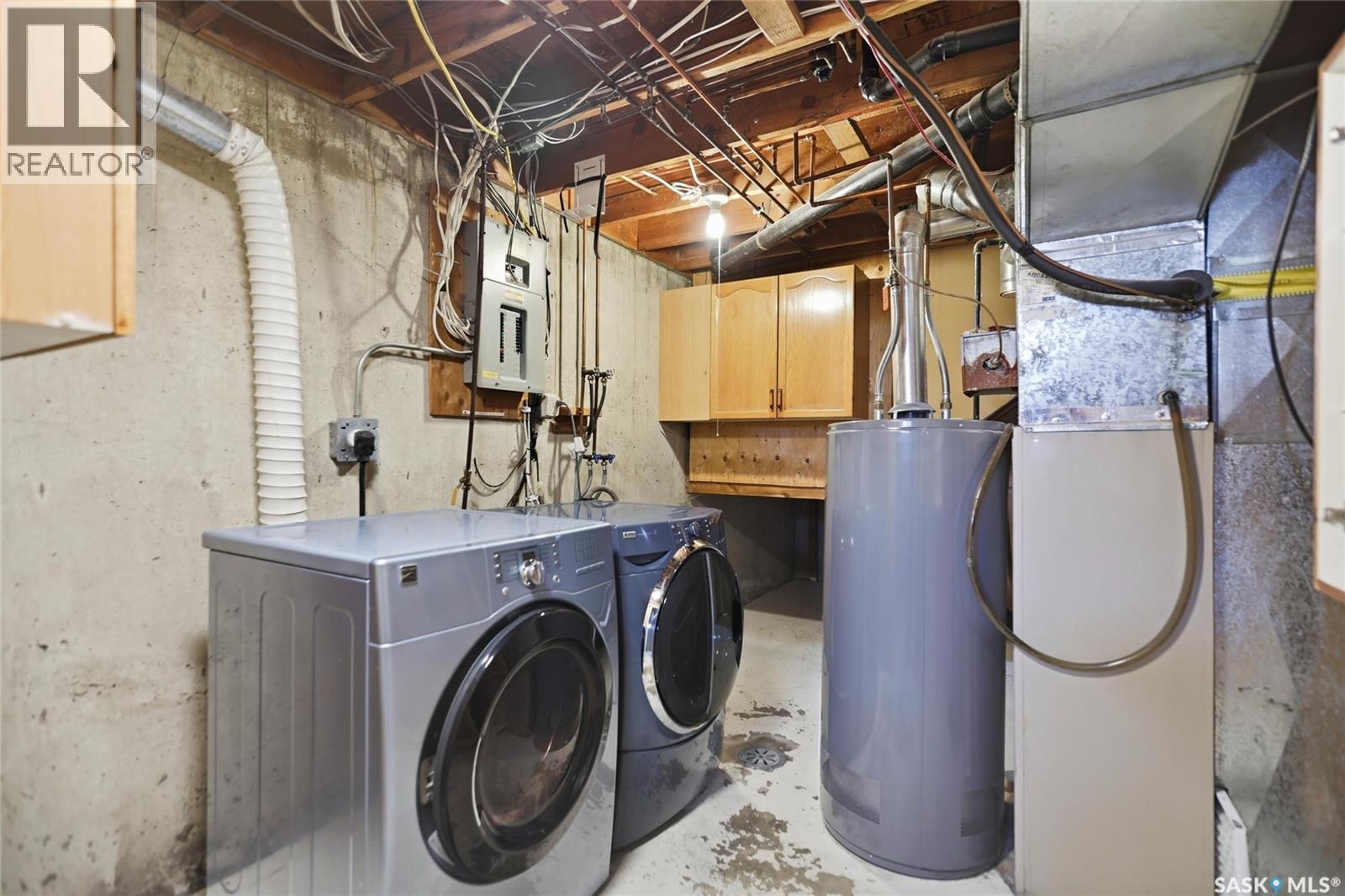 3802 Rae Street, Regina, SK - Indoor Photo Showing Laundry Room