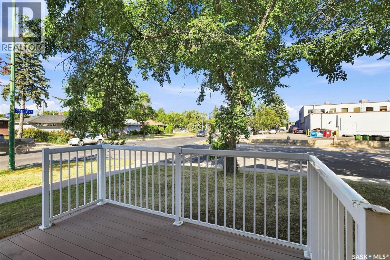 3802 Rae Street, Regina, SK - Outdoor