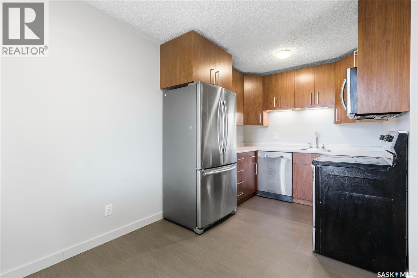 3802 Rae Street, Regina, SK - Indoor Photo Showing Kitchen
