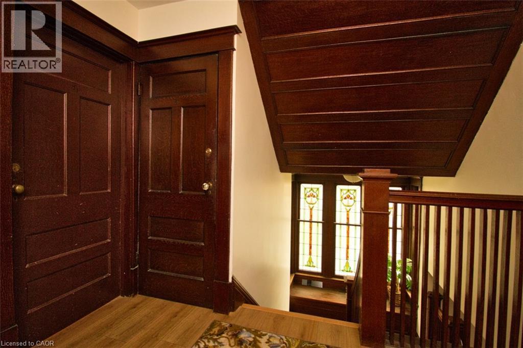 22 Blake Street, Hamilton, ON - Indoor Photo Showing Other Room