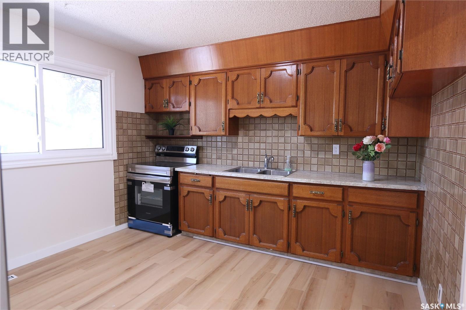 2910 Avonhurst Drive, Regina, SK