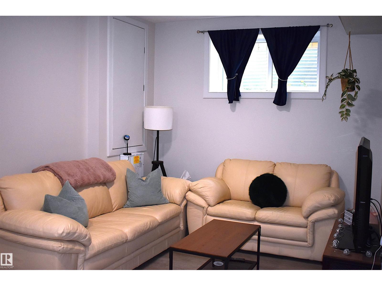 10510 153 St Nw, Edmonton, AB