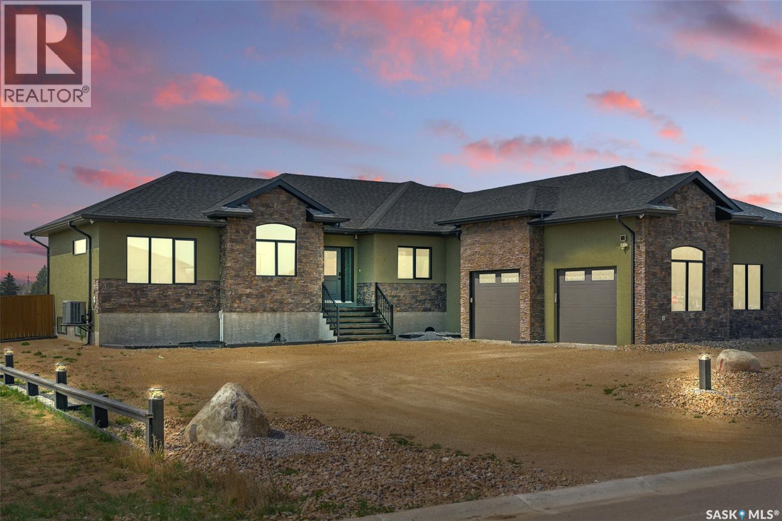 503 8Th Avenue E, Watrous, SK - Outdoor
