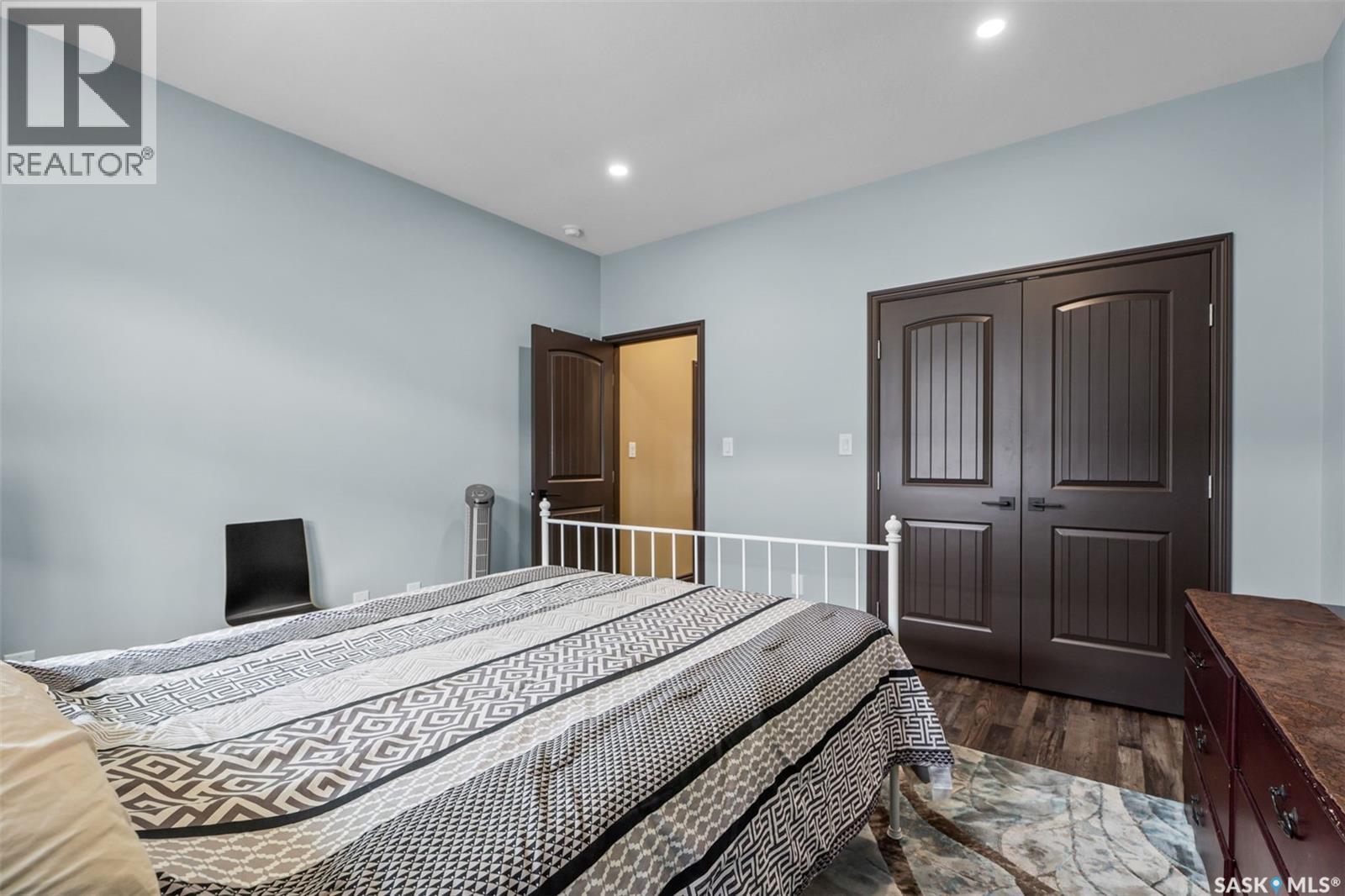 503 8Th Avenue E, Watrous, SK - Indoor Photo Showing Bedroom