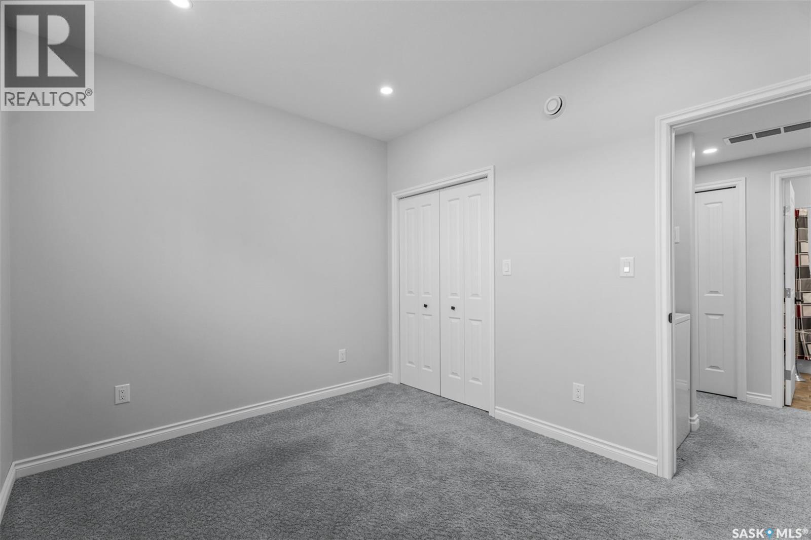 503 8Th Avenue E, Watrous, SK - Indoor Photo Showing Other Room