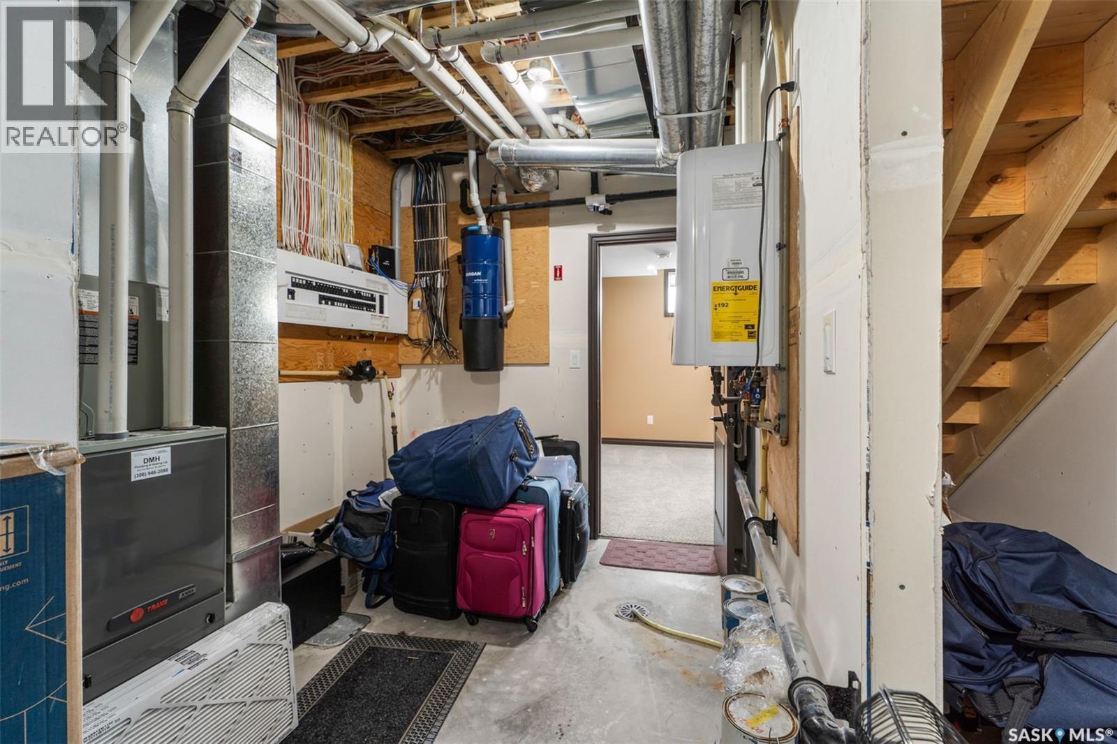 503 8Th Avenue E, Watrous, SK - Indoor Photo Showing Basement