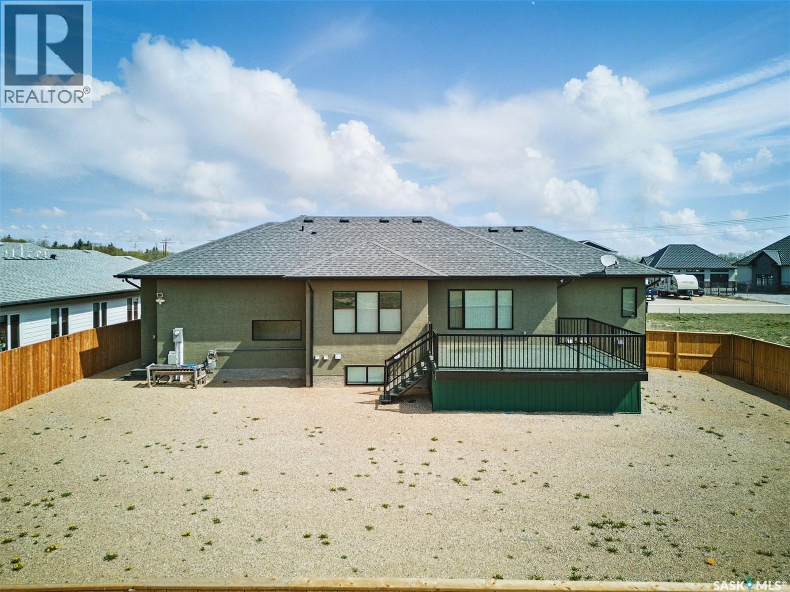 503 8Th Avenue E, Watrous, SK - Outdoor With Deck Patio Veranda