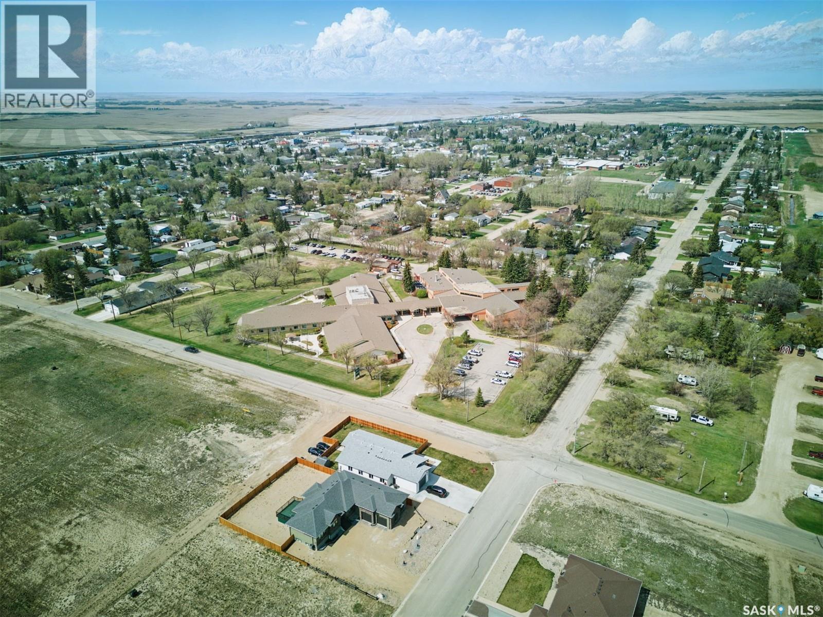 503 8Th Avenue E, Watrous, SK - Outdoor With View