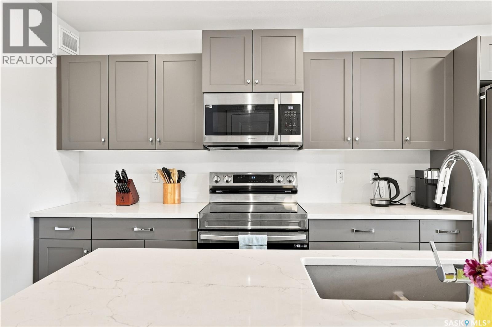 110 Cowessess Road, Saskatoon, SK - Indoor Photo Showing Kitchen