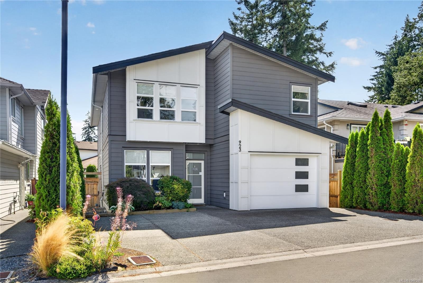 923 Randall Pl, Langford, BC
