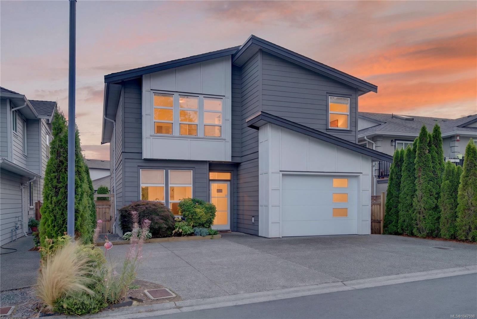 923 Randall Pl, Langford, BC