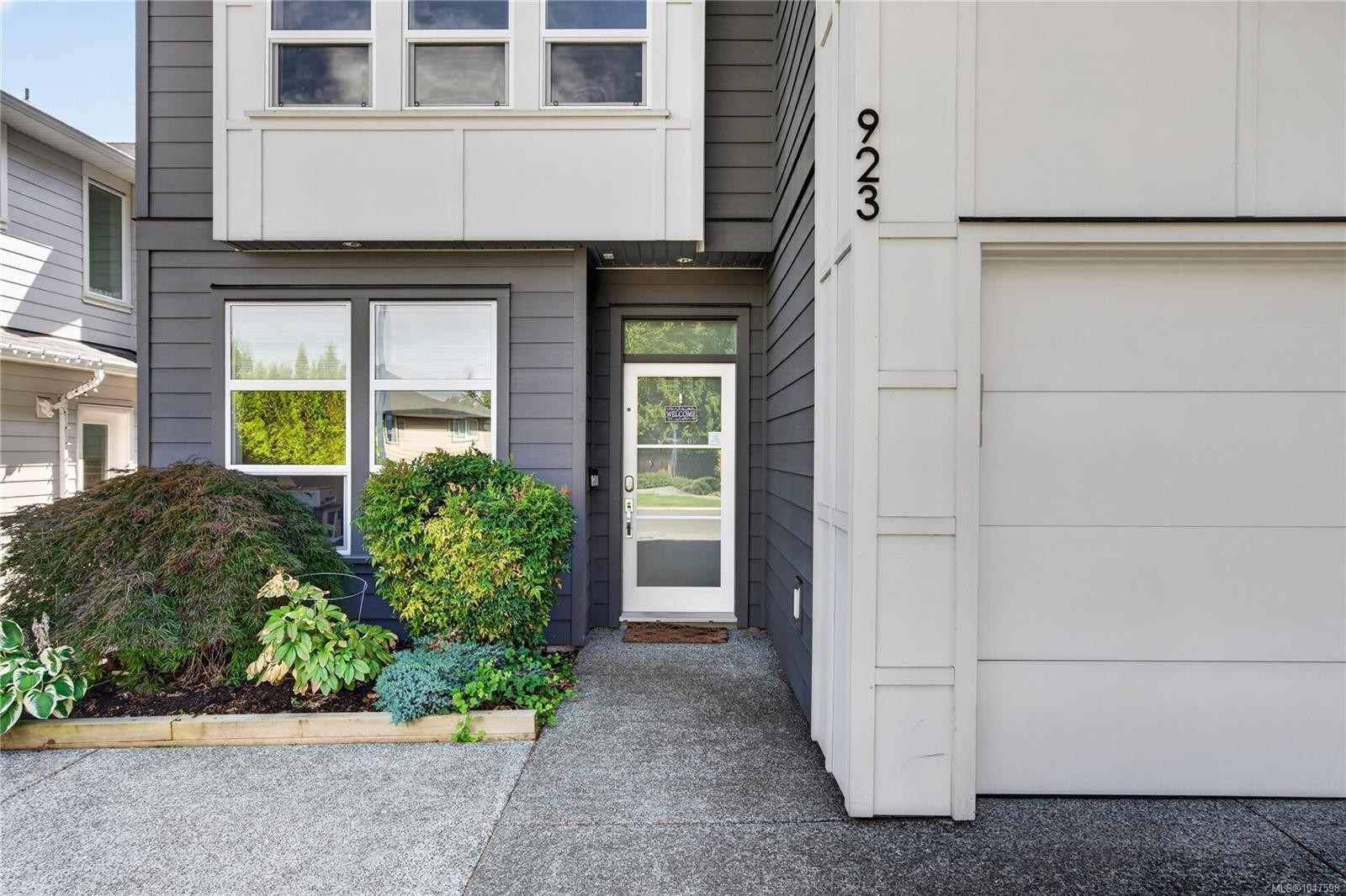 923 Randall Pl, Langford, BC