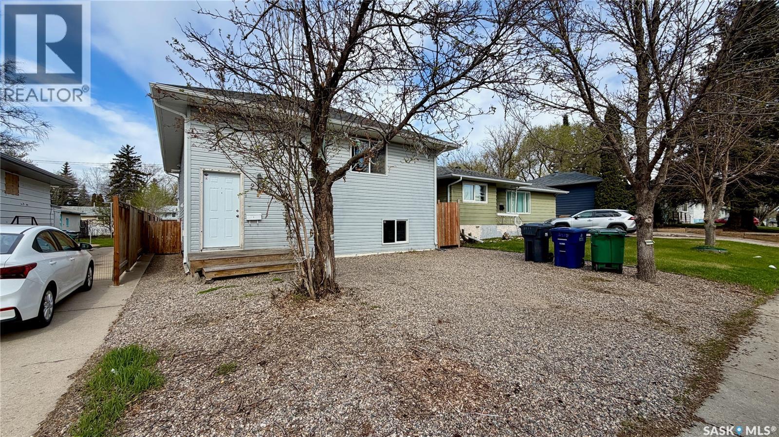 215 V Avenue N, Saskatoon, SK - Outdoor