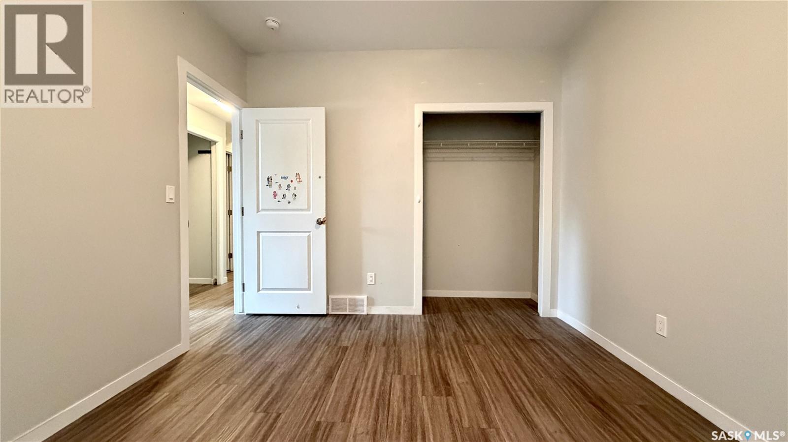 215 V Avenue N, Saskatoon, SK - Indoor Photo Showing Other Room