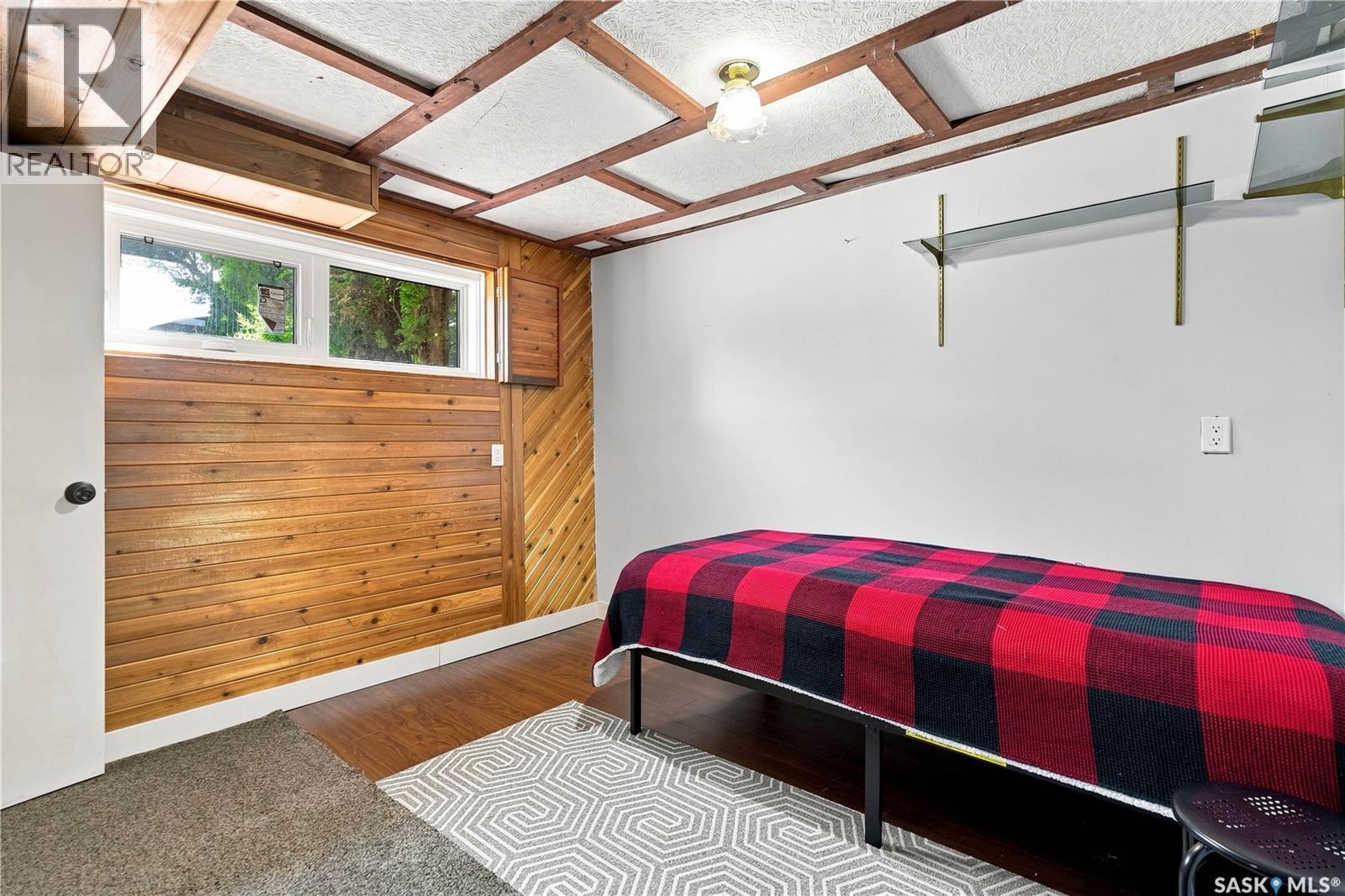 986 Rowell Crescent N, Regina, SK - Indoor Photo Showing Bedroom