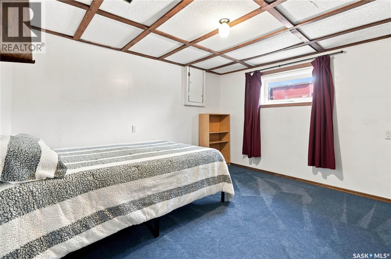 986 Rowell Crescent N, Regina, SK - Indoor Photo Showing Bedroom
