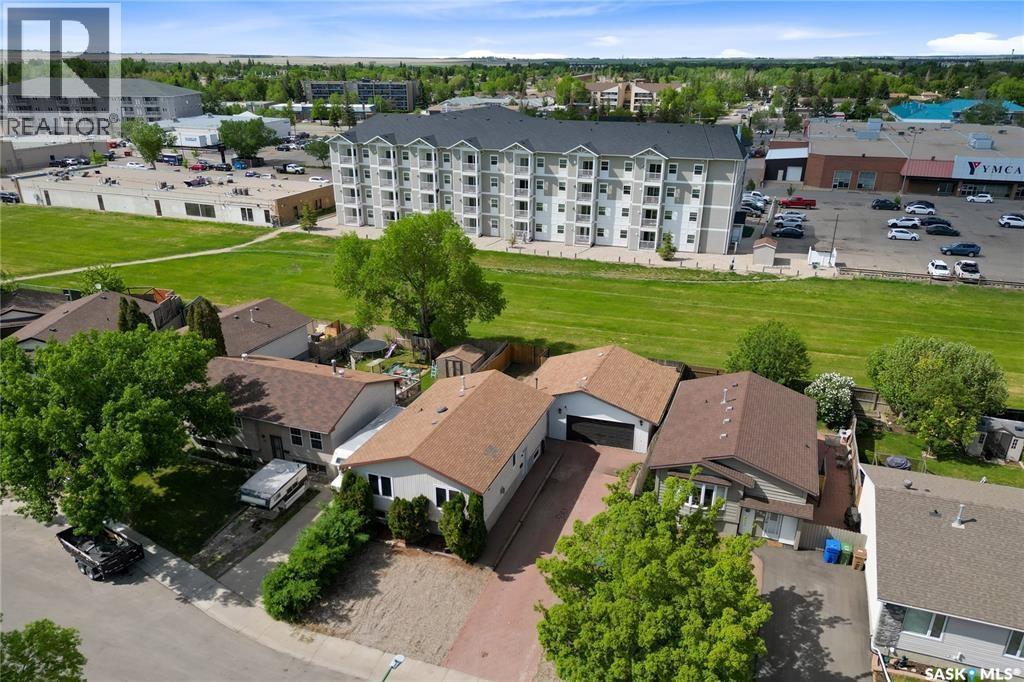 986 Rowell Crescent N, Regina, SK - Outdoor With View