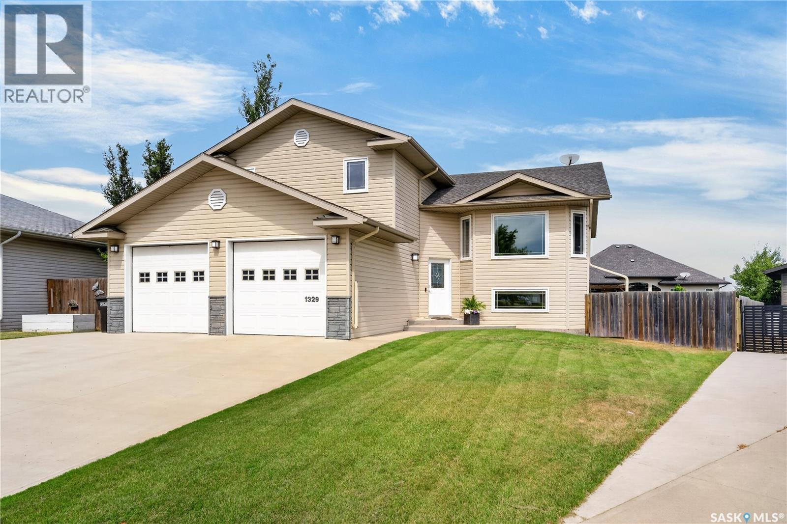 1329 Heidgerken Crescent, Humboldt, SK - Outdoor With Facade