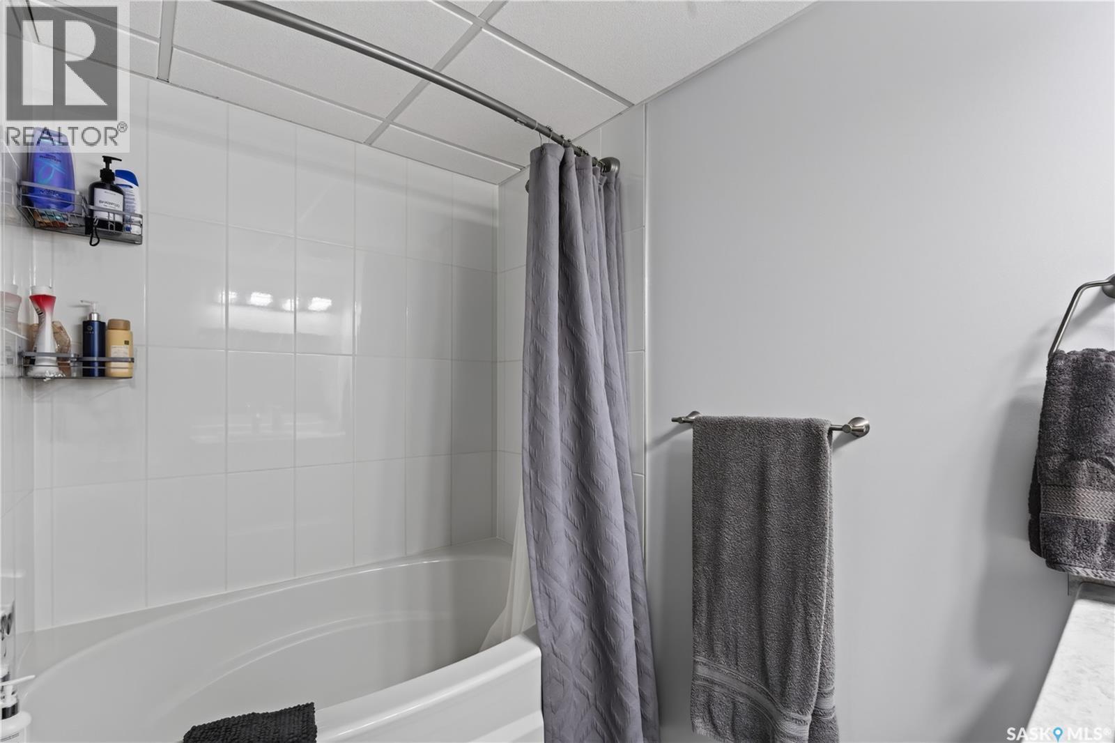 1329 Heidgerken Crescent, Humboldt, SK - Indoor Photo Showing Bathroom