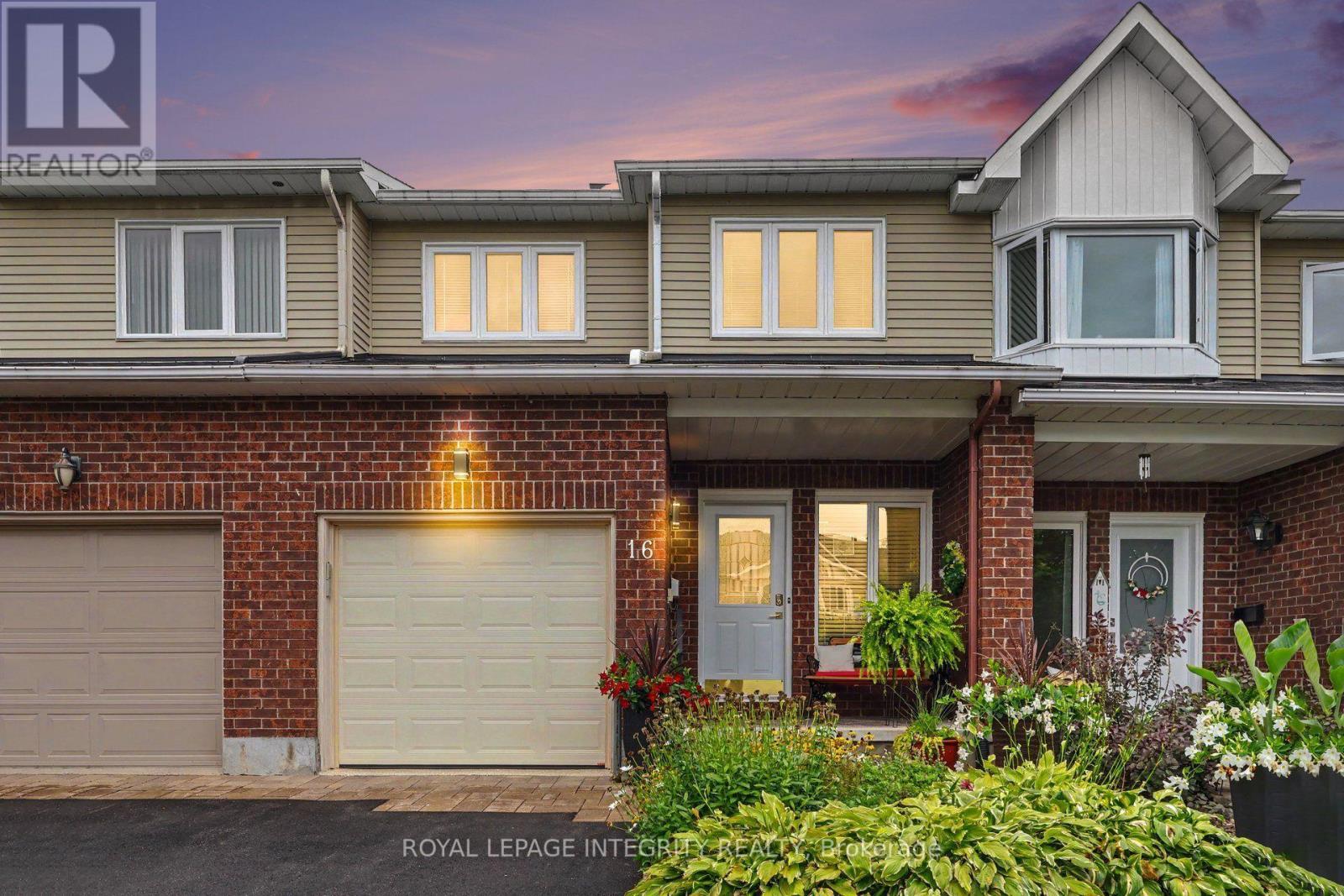 is this your new home? - 16 Streamwood Lane, Ottawa, ON - Outdoor