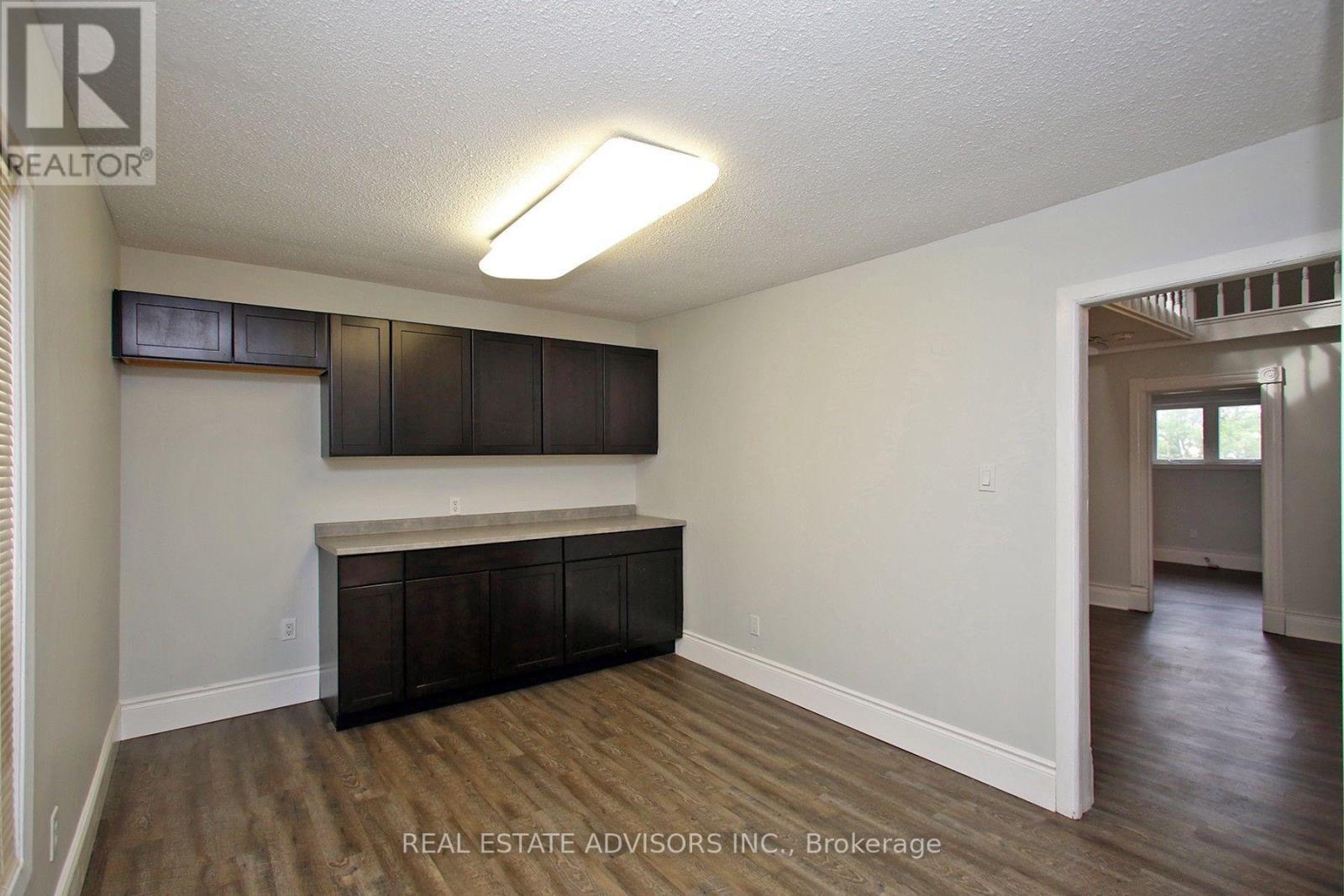 2nd floor kitchen - 7924 Kipling Avenue, Vaughan, ON