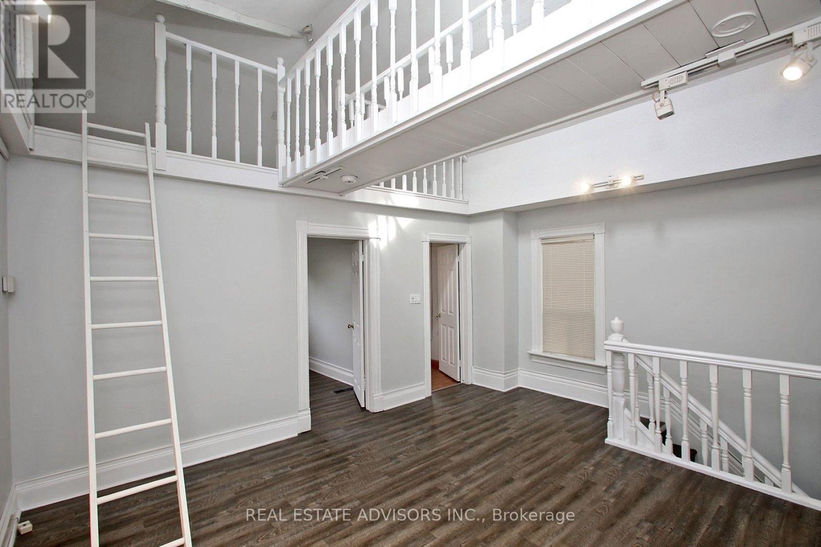 2nd floor office - 7924 Kipling Avenue, Vaughan, ON