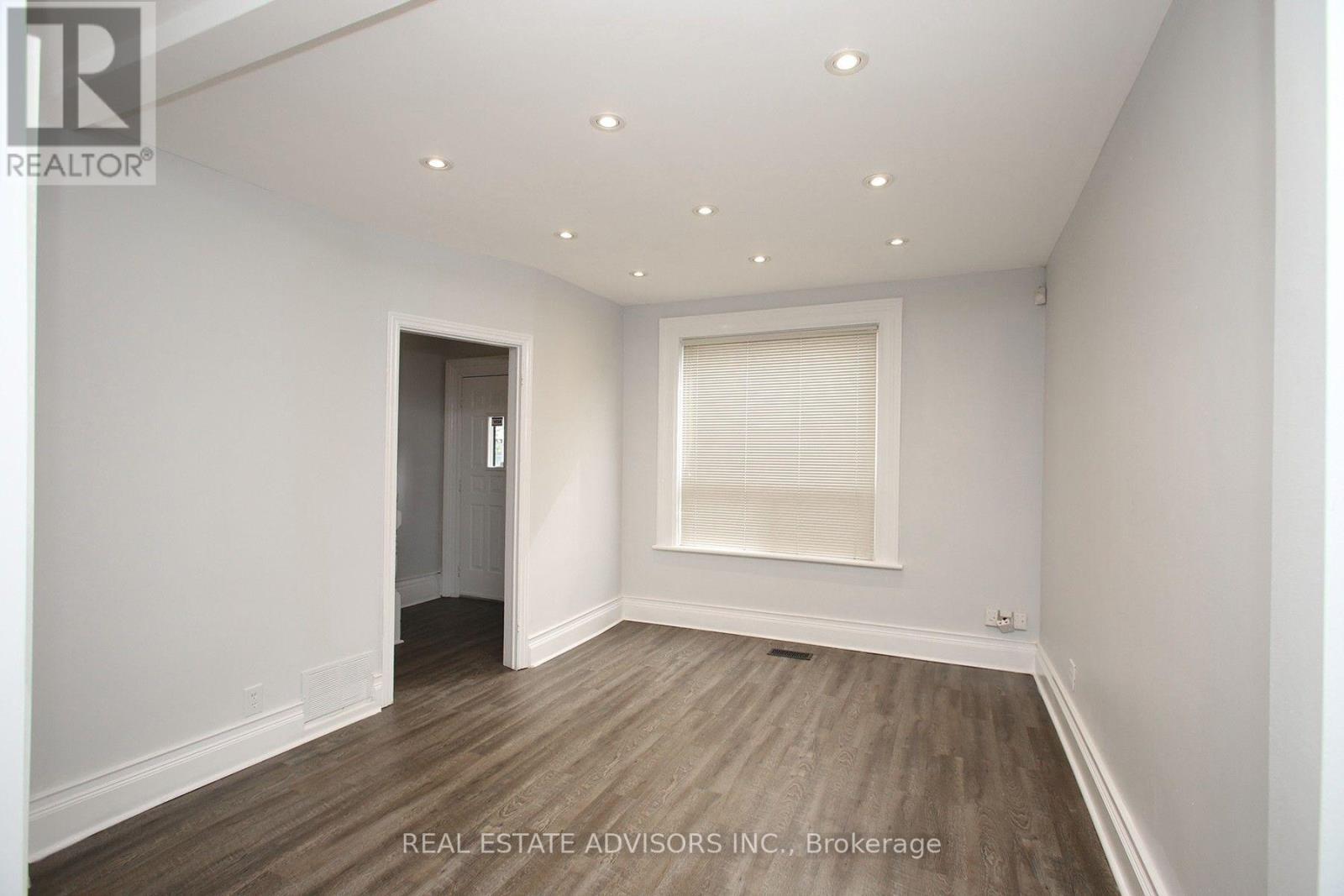 main floor office/reception - 7924 Kipling Avenue, Vaughan, ON