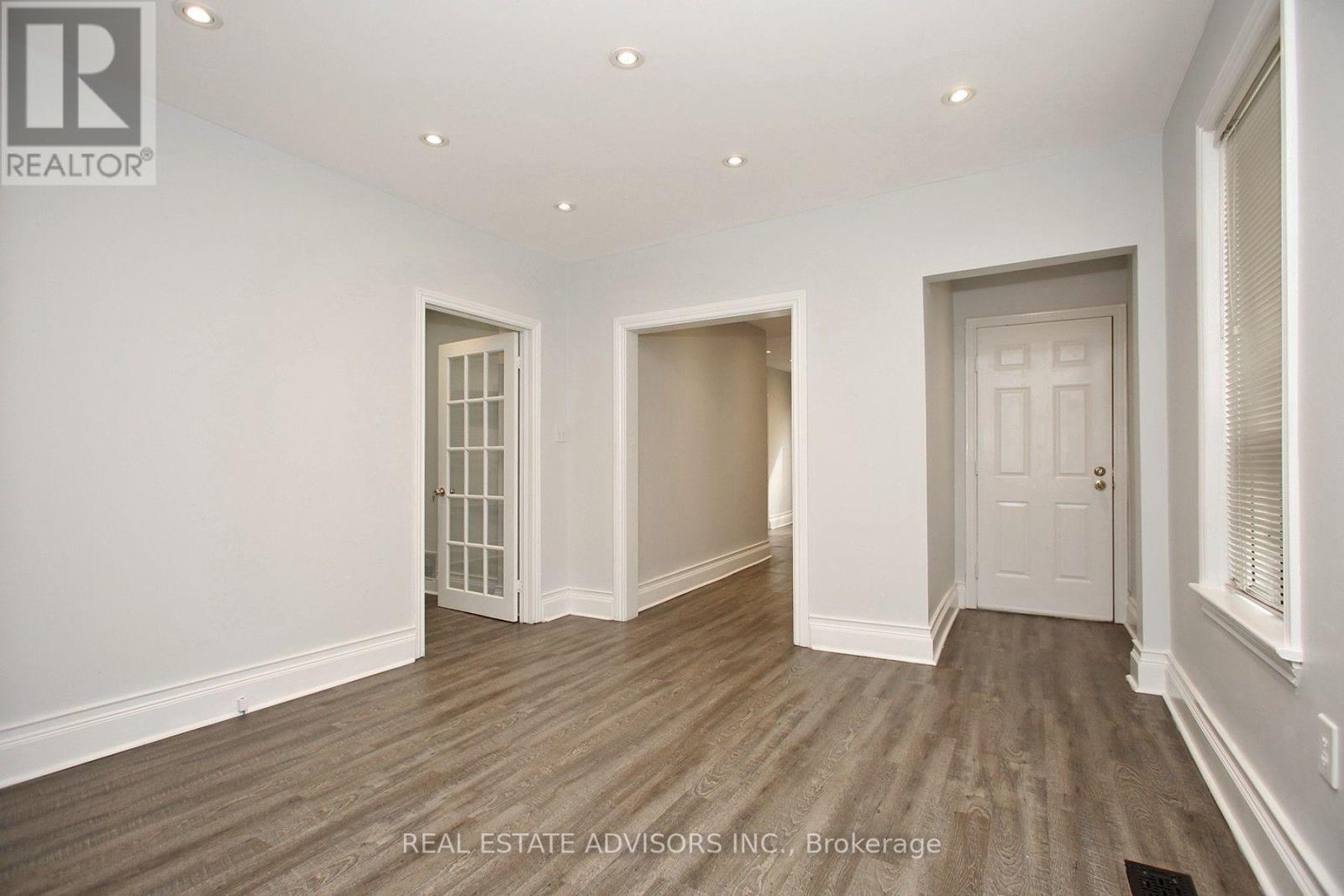 main floor office - 7924 Kipling Avenue, Vaughan, ON
