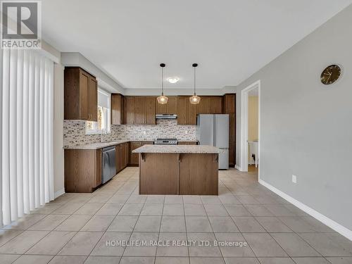 52 Compass Trail, Cambridge, ON - Indoor Photo Showing Kitchen