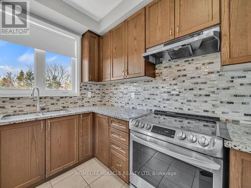 52 Compass Trail, Cambridge, ON - Indoor Photo Showing Kitchen