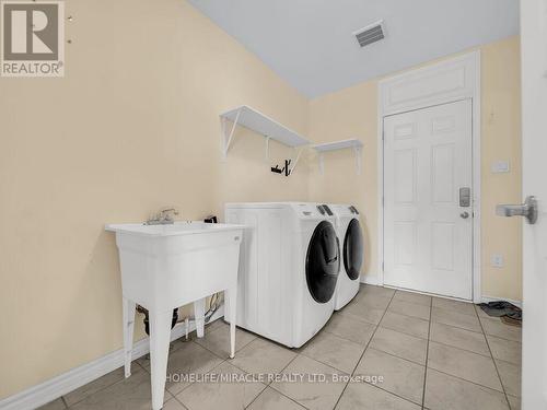 52 Compass Trail, Cambridge, ON - Indoor Photo Showing Laundry Room