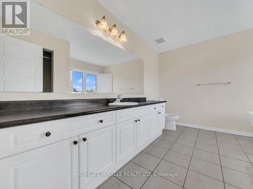52 Compass Trail, Cambridge, ON - Indoor Photo Showing Bathroom