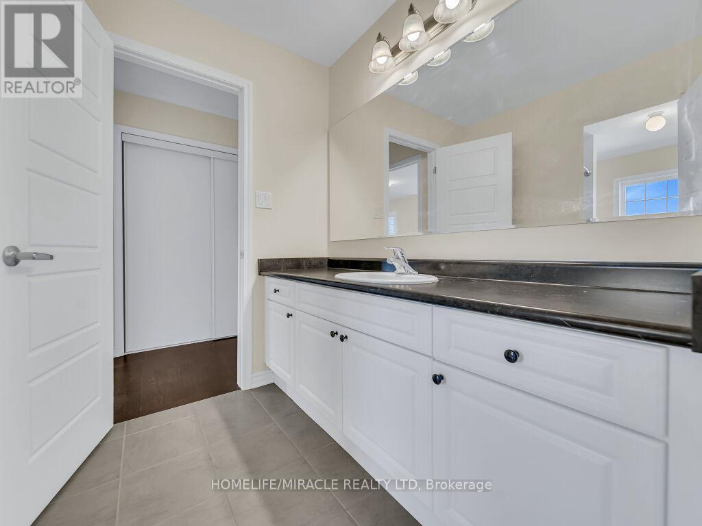 52 Compass Trail, Cambridge, ON - Indoor Photo Showing Bathroom