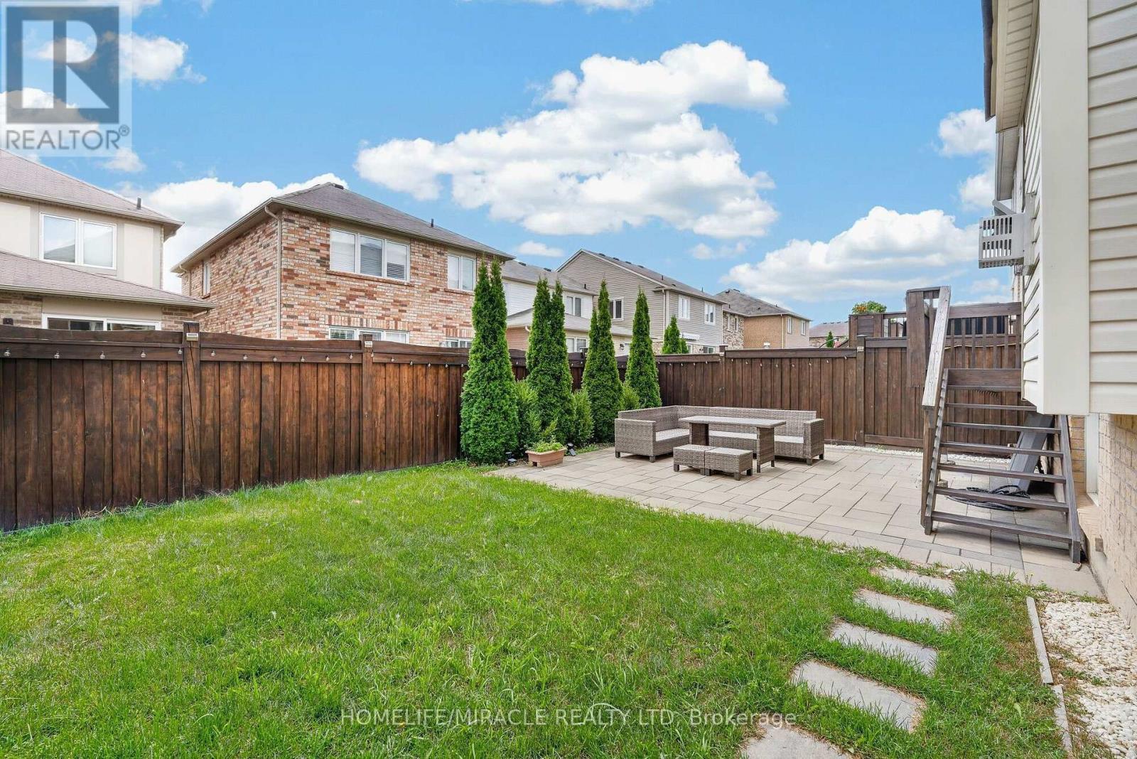 452 Tyrone Crescent, Milton, ON - Outdoor