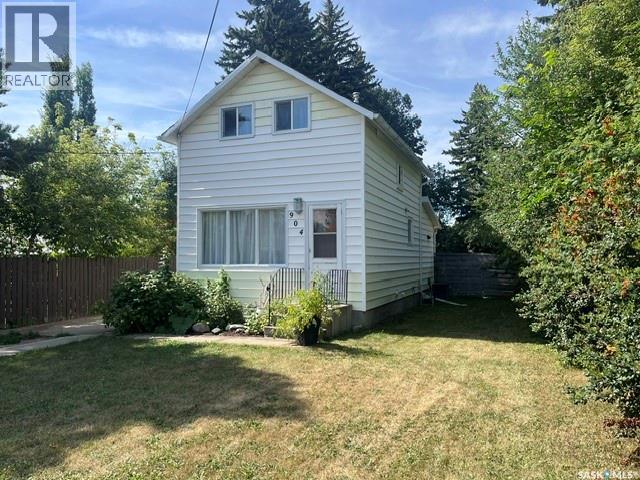 904 Eberts Street, Indian Head, SK - Outdoor
