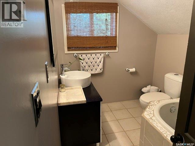 904 Eberts Street, Indian Head, SK - Indoor Photo Showing Bathroom