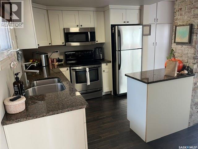 904 Eberts Street, Indian Head, SK - Indoor Photo Showing Kitchen With Stainless Steel Kitchen With Double Sink