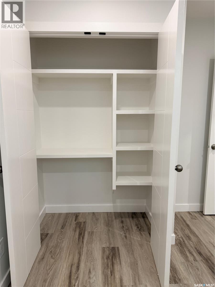 231 Katz Court, Saskatoon, SK - Indoor With Storage