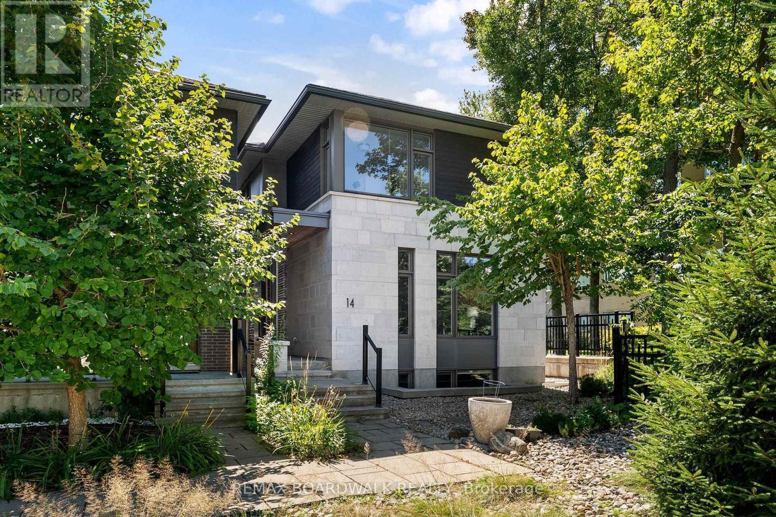 14 Philosopher Private, Ottawa, ON - Outdoor