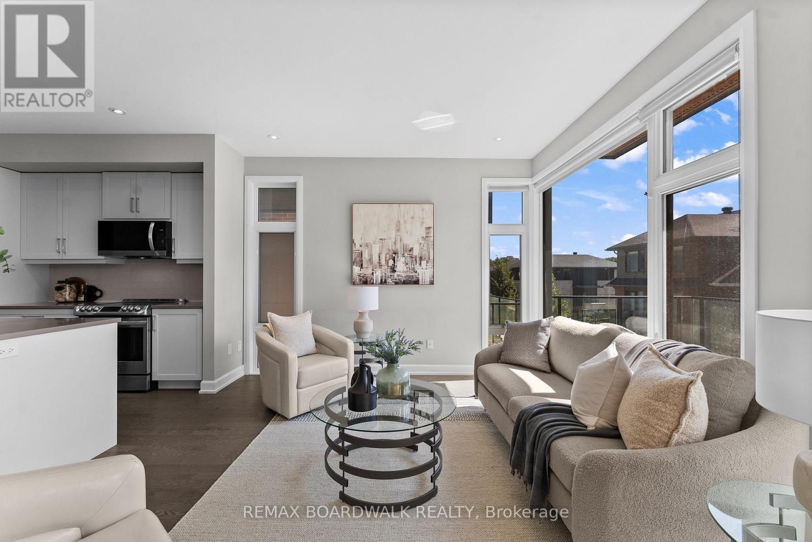 14 Philosopher Private, Ottawa, ON - Indoor