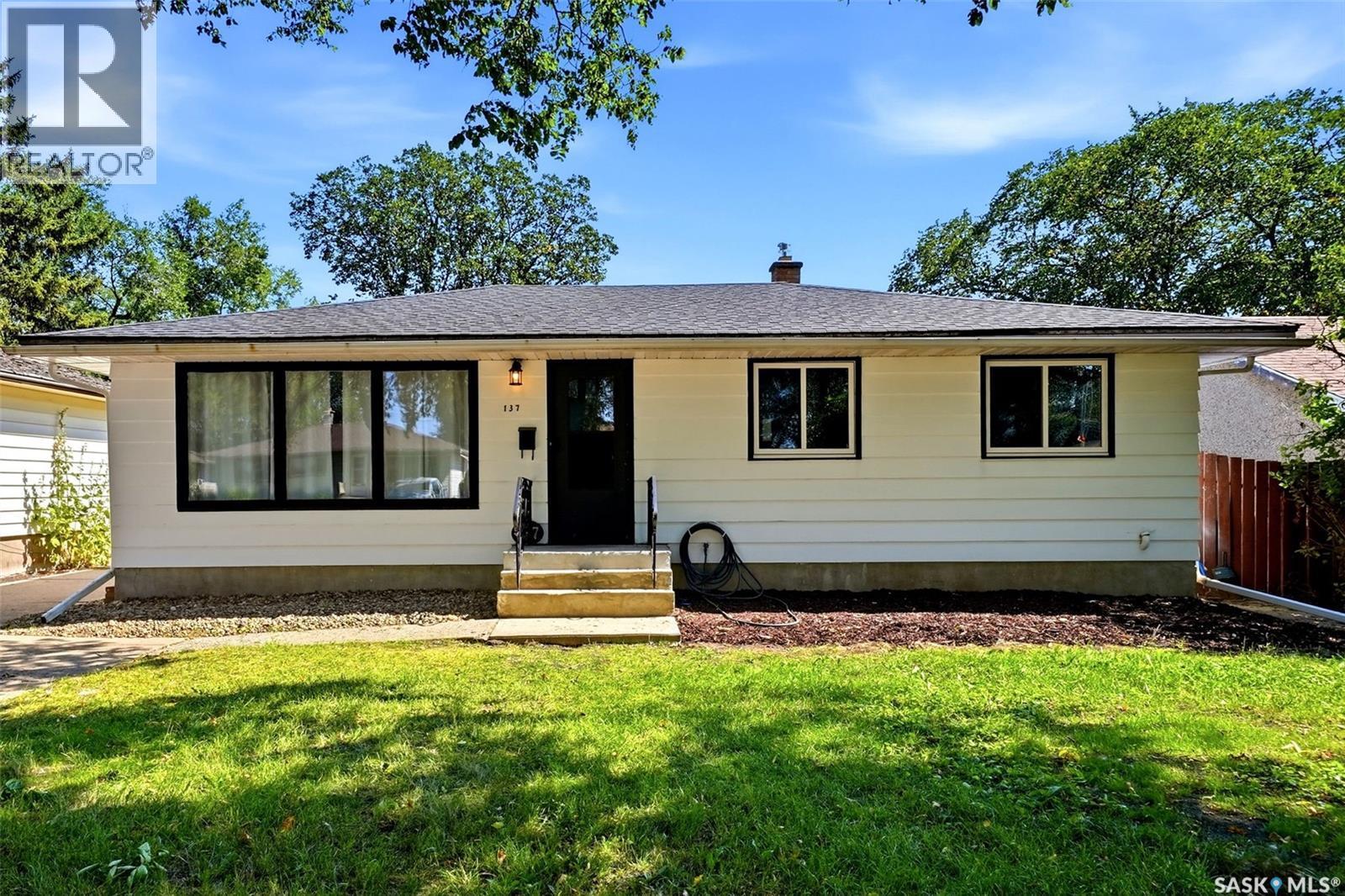 137 Garnet Street, Regina, SK - Outdoor