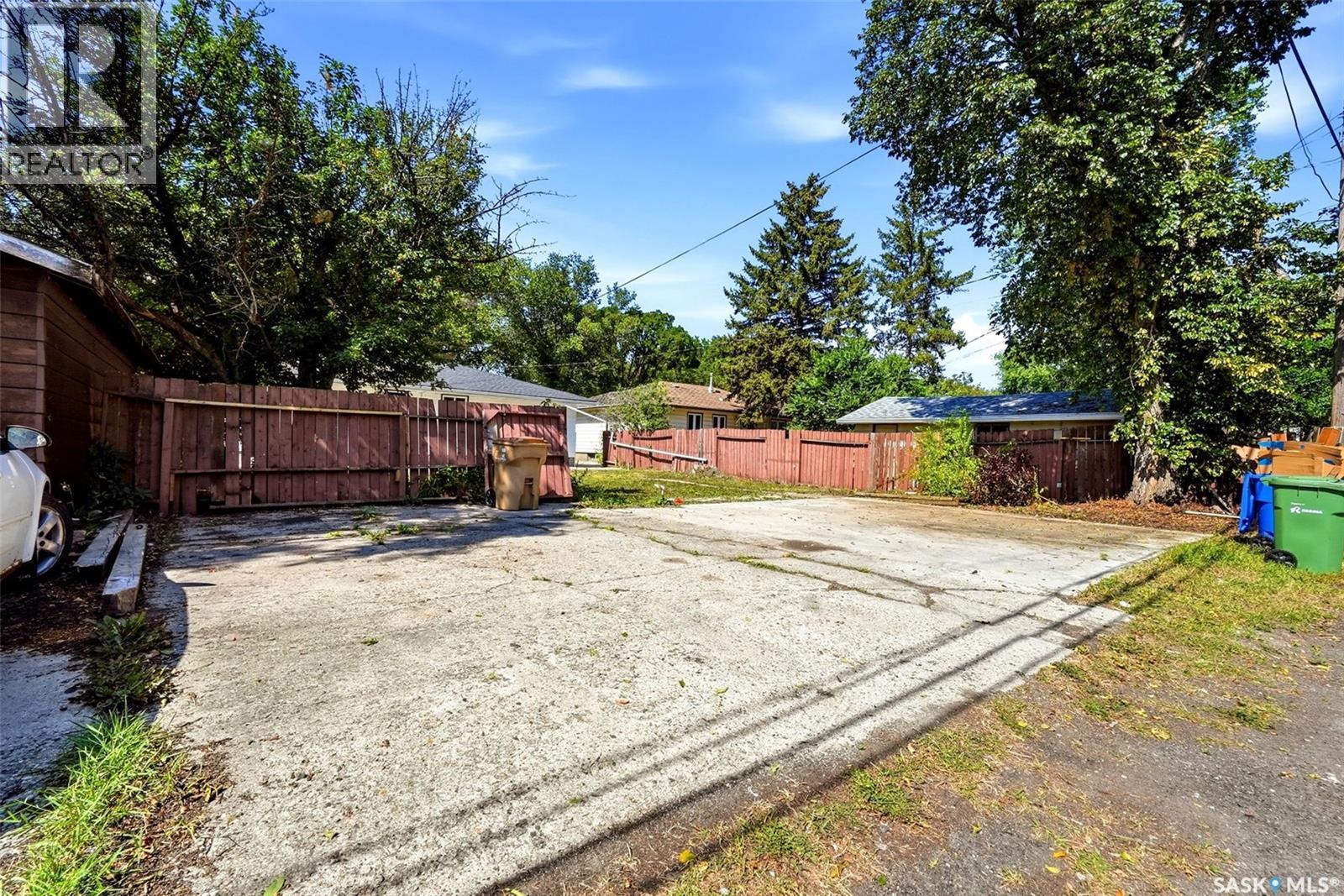 137 Garnet Street, Regina, SK - Outdoor