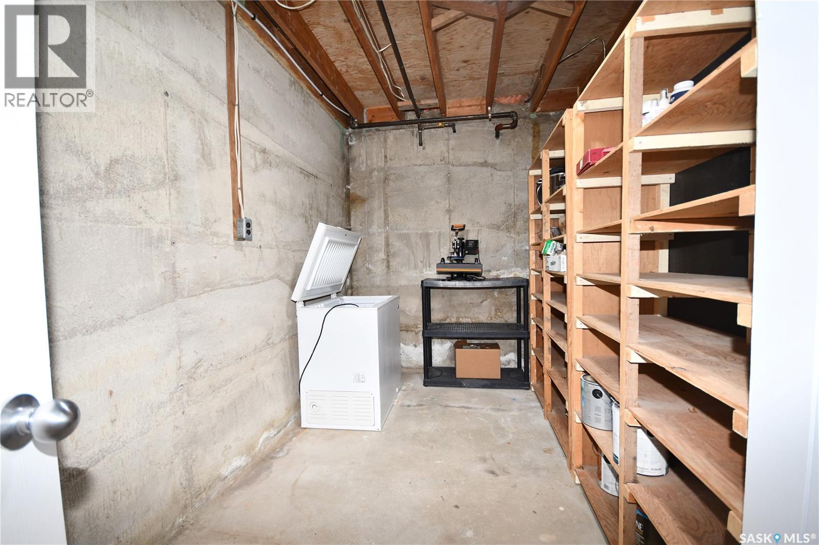 321 1St Avenue N, Big River, SK - Indoor