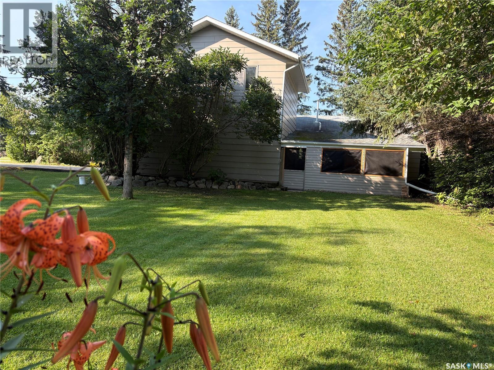 321 1St Avenue N, Big River, SK - Outdoor