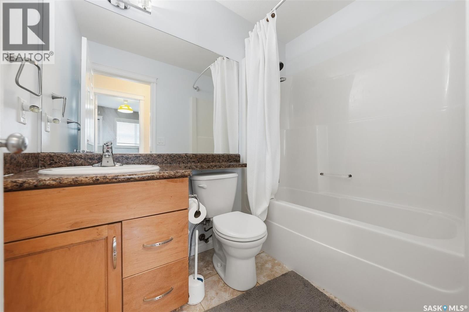 110 Bennion Crescent, Saskatoon, SK - Indoor Photo Showing Bathroom