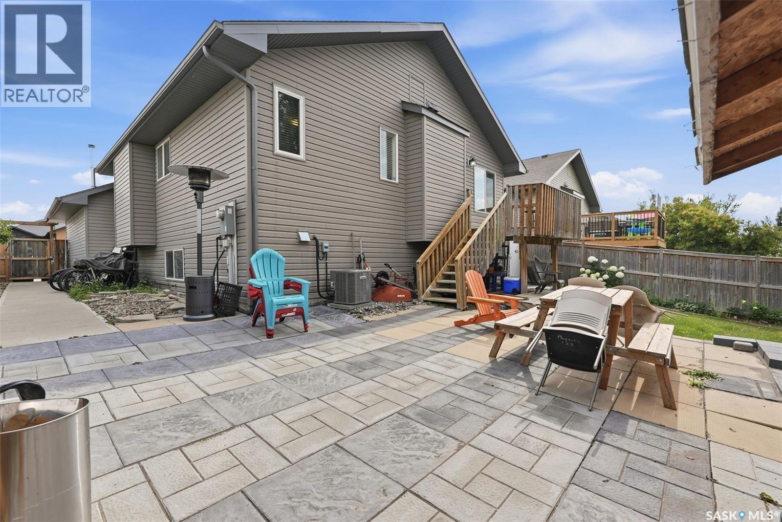110 Bennion Crescent, Saskatoon, SK - Outdoor With Deck Patio Veranda With Exterior