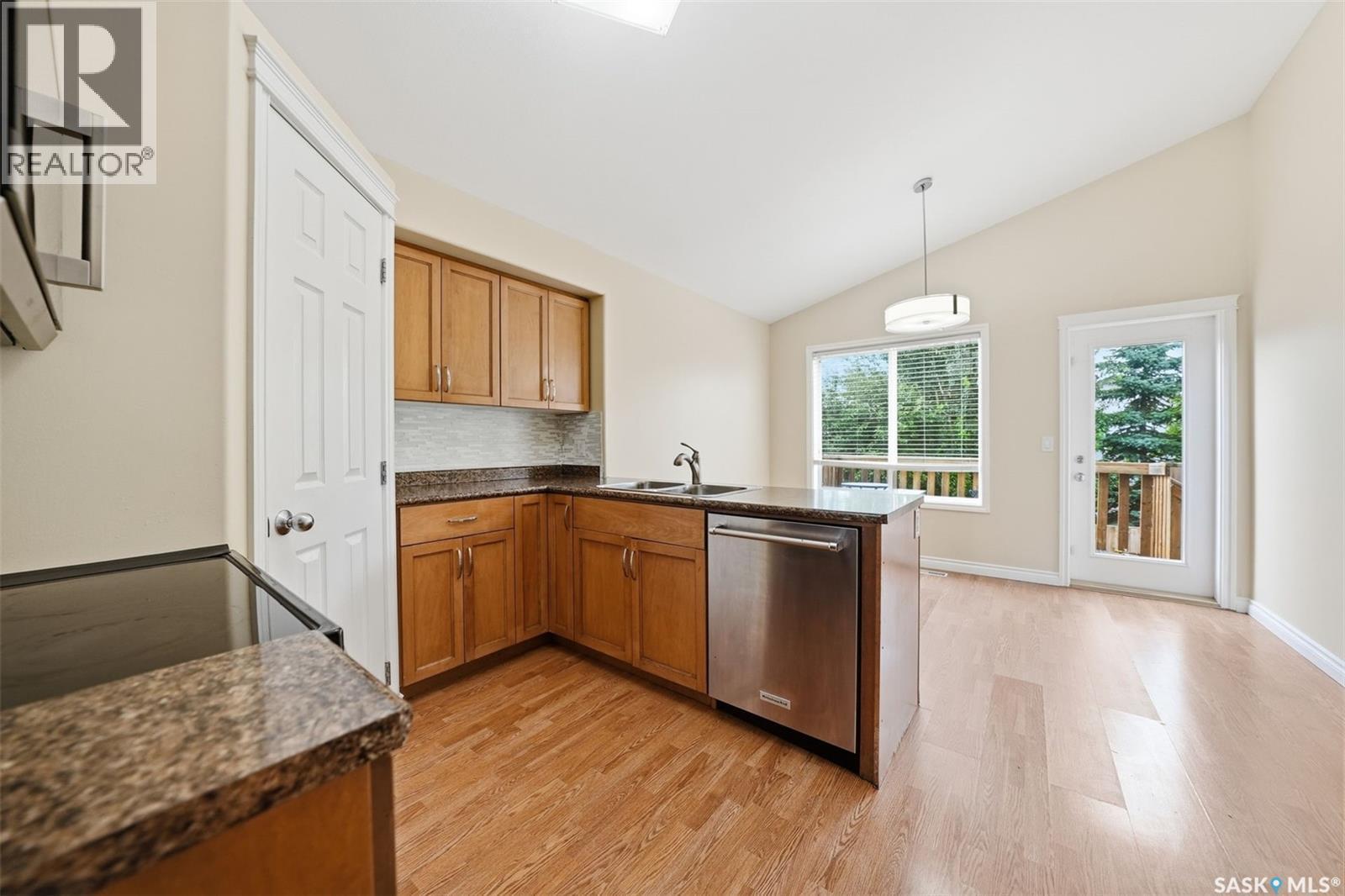 110 Bennion Crescent, Saskatoon, SK - Indoor Photo Showing Kitchen With Double Sink