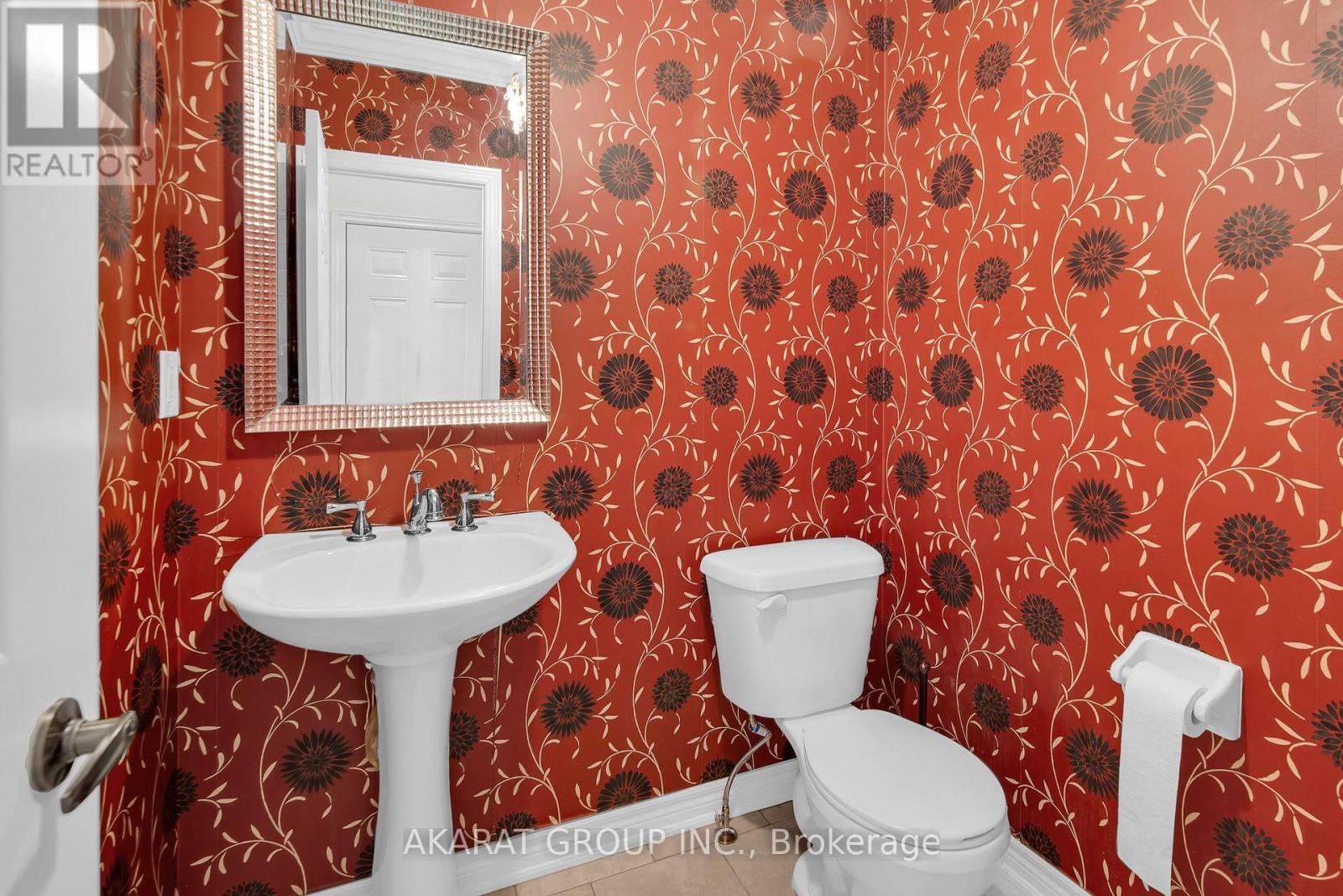 4650 Ethel Road, Burlington, ON - Indoor Photo Showing Bathroom
