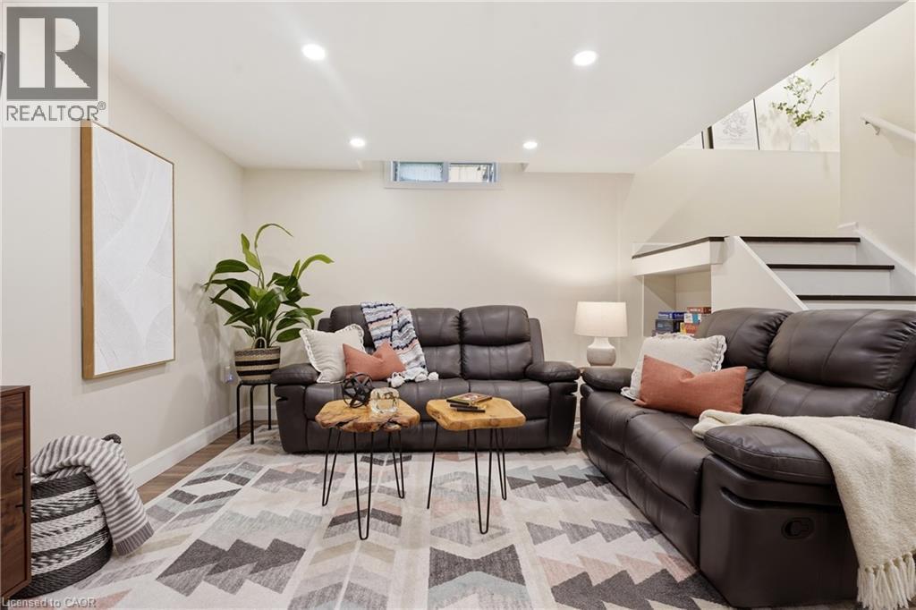 Additional content - 563 Westvale Drive, Waterloo, ON - Indoor Photo Showing Other Room