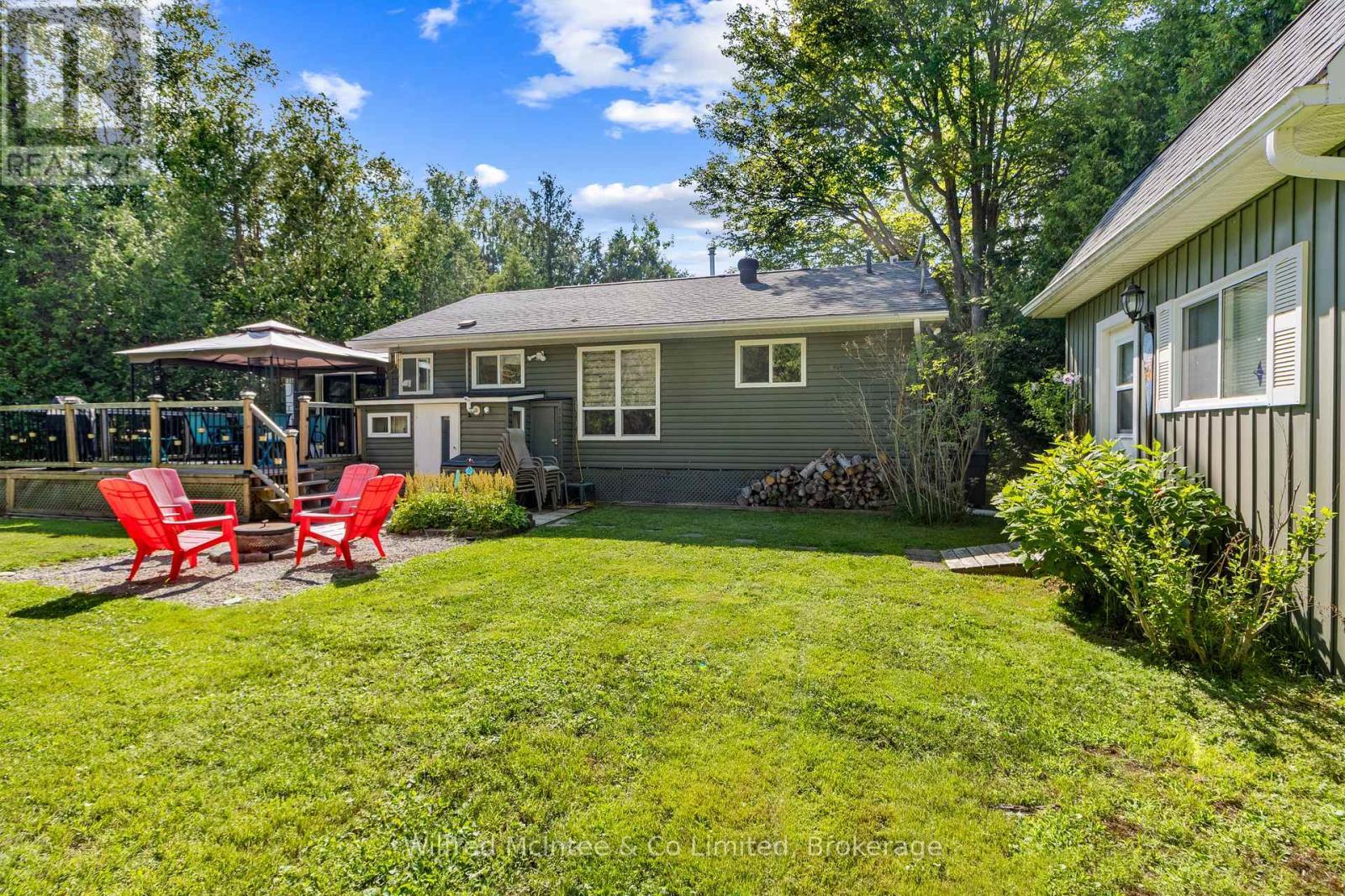 Well maintained cottage property - 32 Mohawk Drive, Native Leased Lands, ON - Outdoor